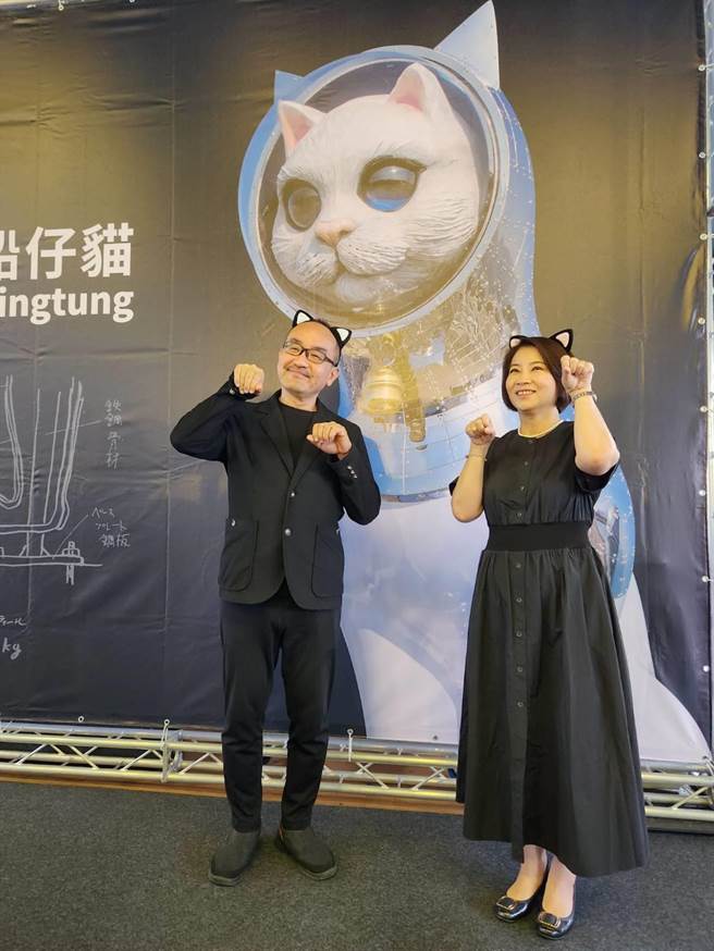 日本当代艺术家矢延宪司首次来台展出，带来被誉为大阪三宝之一的个人代表作「SHIPʼS CAT」系列，19日起在屏东车城海口港看海美术馆登场。（谢佳潾摄）