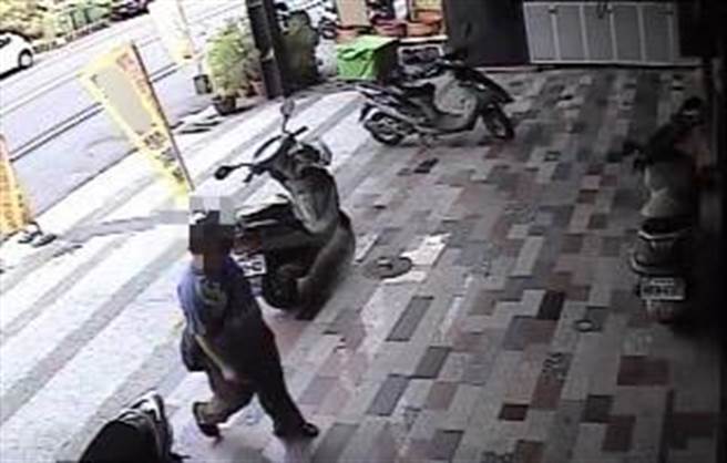 陈姓惯窃6年前偷了一家补习班3000多元，警方追了6年，从嫌犯特徵掌握其身分，破获6年前窃案。（警方提供／曹婷婷台南传真）