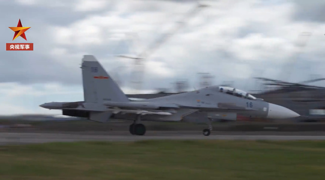 中共19日宣布举行台岛周边海空兵力联合演训。（图／取自央视）