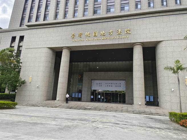 桃园市1名女子在美容美体SPA馆上班，自称被迫与1名客人半套服务11次、性行为40余次，丈夫气得告上法院。法院认为该客人侵犯配偶权，判赔12万元。（赖佑维摄）