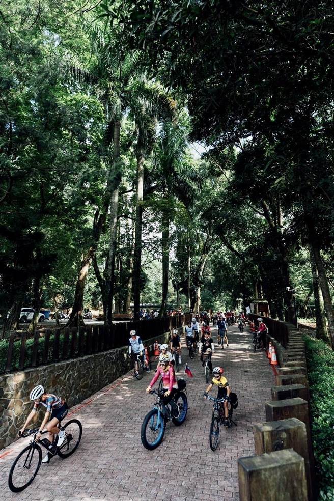 竹山生态传骑19日登场，从竹山镇克明宫出发，游下坪热带植物园，再访四大观光工厂。（南投县政府提供／杨静茹南投传真）