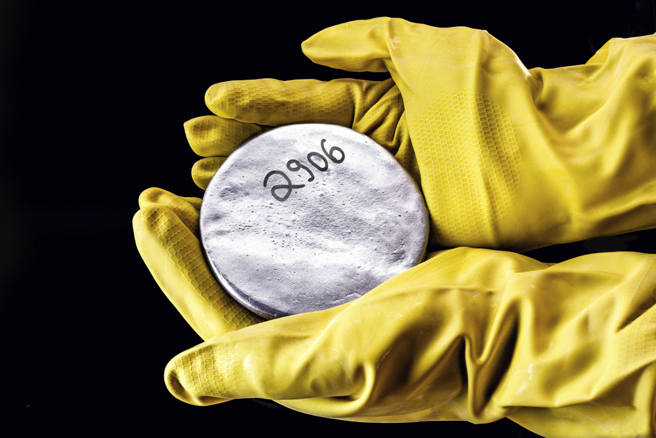 美国总统拜登政府近日祭出新措施，强化销往中国的核电厂相关原料以及零组件管制。（示意图／shutterstock）