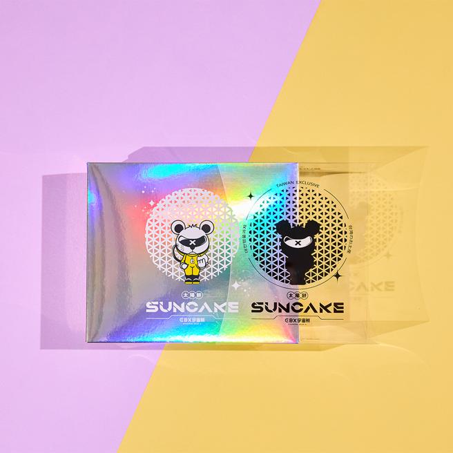 昇恆昌電商形象大使「EBX 宇宙熊」，搭配透明腰封呈現雙層圖樣，打造造型搶眼的禮盒。（昇恆昌提供／古明弘台北傳真）