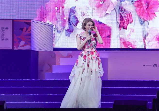 李翊君今壓軸獻唱，提及瓊瑤當年提攜忍不住落淚。（羅永銘攝）