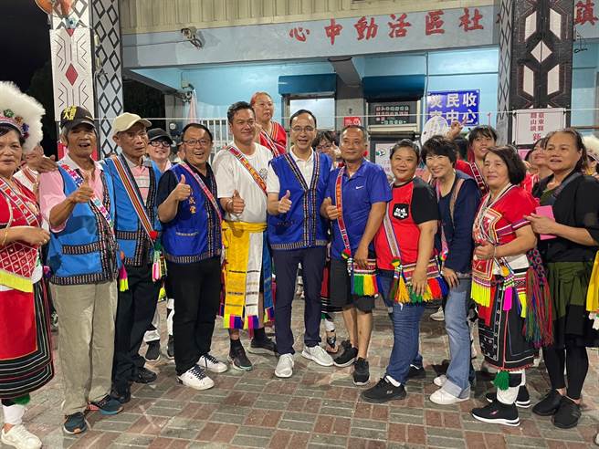 国民党主席朱立伦19日受邀参加台东县关山镇新福部落丰年祭。（蔡旻妤摄）
