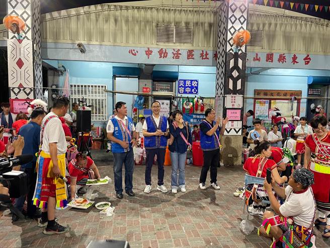 国民党主席朱立伦19日受邀参加台东县关山镇新福部落丰年祭。（蔡旻妤摄）