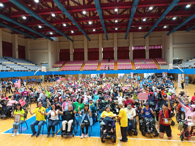 112年新北市永達盃身心障礙嘉年華吸引超過800人報名。（新北市體育處提供）