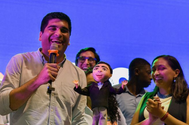 厄瓜多总统候选人索南霍兹纳(图左)。(资料照/路透)