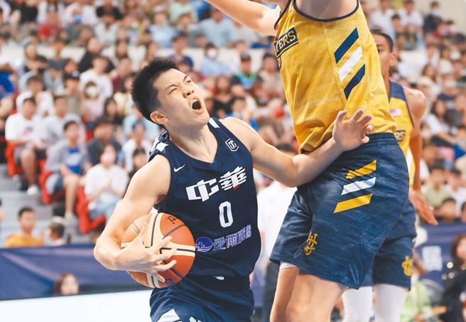 瓊斯盃中華藍林庭謙勇闖美國長人陣。（中華籃協提供／李弘斌台北傳真）