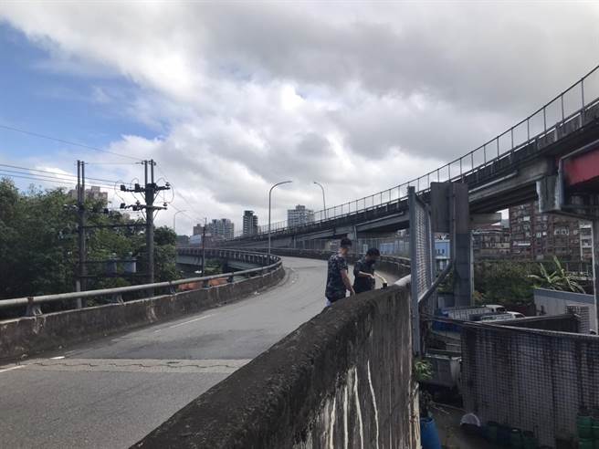 為提升汐止貨櫃聯絡道橋梁結構安全，新北市政府養工處將分兩階段辦理橋梁例行修繕工程。（工務局提供）