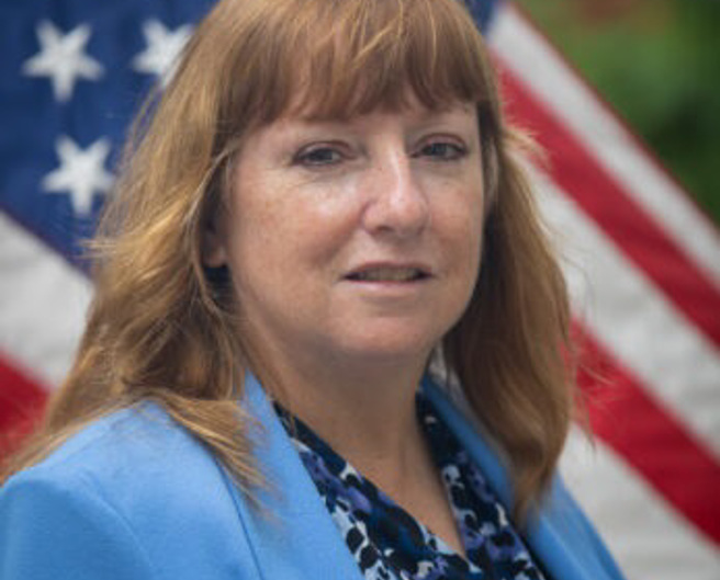 美国国务院今天宣布，美驻尼日新任大使费兹吉本已抵达首都尼阿美，她将持续以外交方式解决上个月军事政变后的政治危机。（图/美国国务院法文官方X）