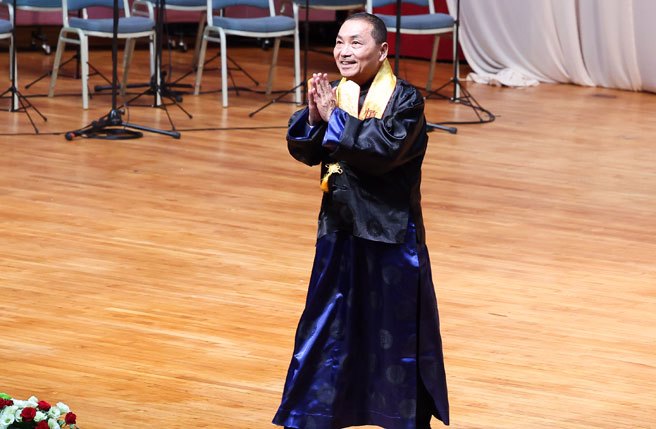  国民党总统参选人侯友宜（见图）20日出席2023年癸卯中元祭祖护国息灾祈福超荐三时繫念法会，致词表示只有他能让两岸和平，台湾人民安居乐业。（陈俊吉摄）