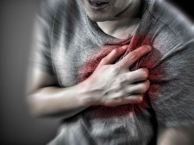 The Peak Period and Warning Signs of Sudden Cardiac Death: Insights from Physician Hong Weijie