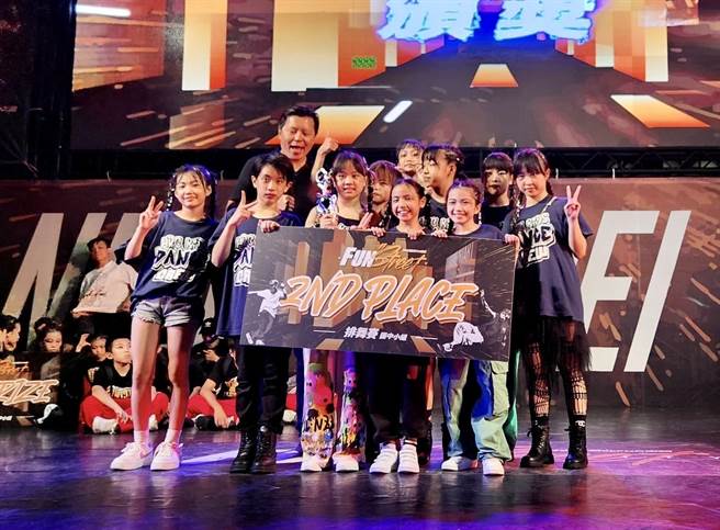 排舞賽國中小組亞軍「HRC KiDS CREW」。（板橋區公所提供）