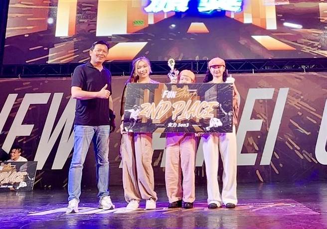 女力3對3亞軍「木頭吃辣椒會過敏」。（板橋區公所提供）