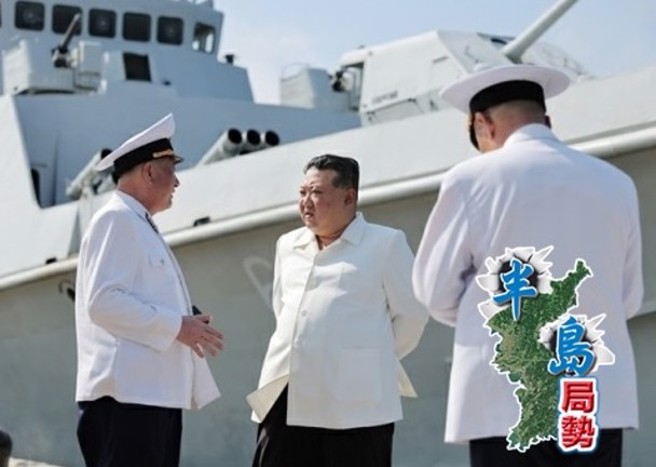 北韓官媒：金正恩登軍艦校閱巡弋飛彈試射。(圖/翻攝東網)