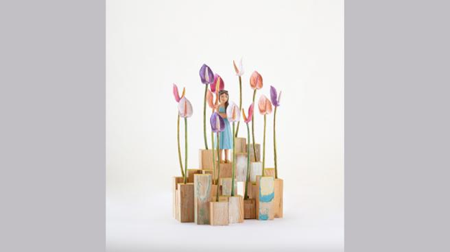 《花樣》 江基名／41 x 27 x 23cm │ 2023 │ 台灣檜木。（圖片來源：寶吉祥集團提供）