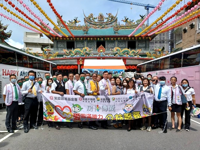 永慶房產集團加盟四品牌中區經管會在台中、彰化、雲林及南投接力舉辦6場捐血活動，累計募集超過2,000袋。(圖/永慶房產集團提供)