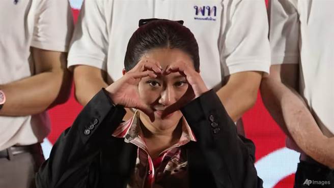 图为泰国前总理戴克辛的幼女贝东丹。（路透社）