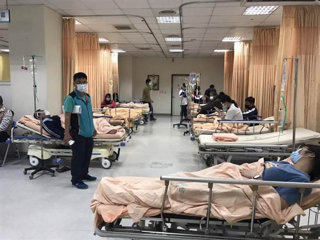 前年屏东东港高中发生集体食物中毒事件，造成435名师生上吐下泻，案经屏东地院审结后，认证据不足判处营养午餐业者「鲜大师」无罪，但检方不服提出上诉。（谢佳潾摄）