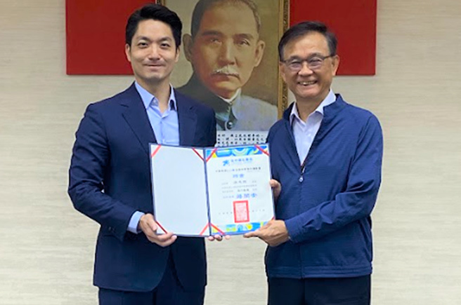 台北市教育局长汤志民（右）担任秘书处主任动员北市各局处及学校筹办赛事。（教育局提供／蔡佩珈台北传真）