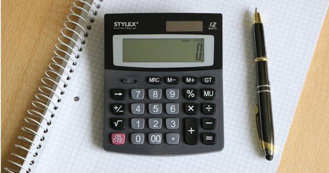 有些计算机拥有「倒退键」，可将数字撤回免全部重算。（示意图／PIXABAY）