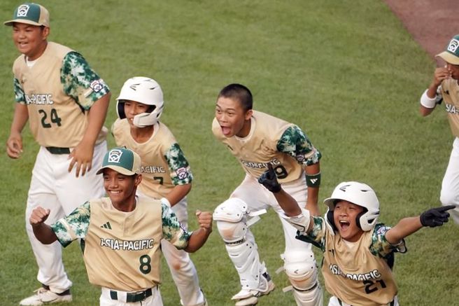 台灣代表隊在威廉波特少棒賽扣倒日本。（美聯社）