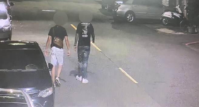 高雄人妻出轨，丈夫偕友找小王并将他打得鼻青脸肿。（翻摄照片／崔正纲高雄传真）