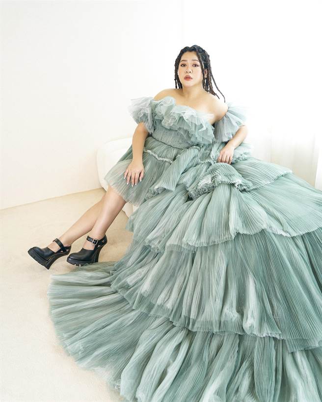 Amanda拍婚紗照，先嫁給自己。（藝和創藝提供）