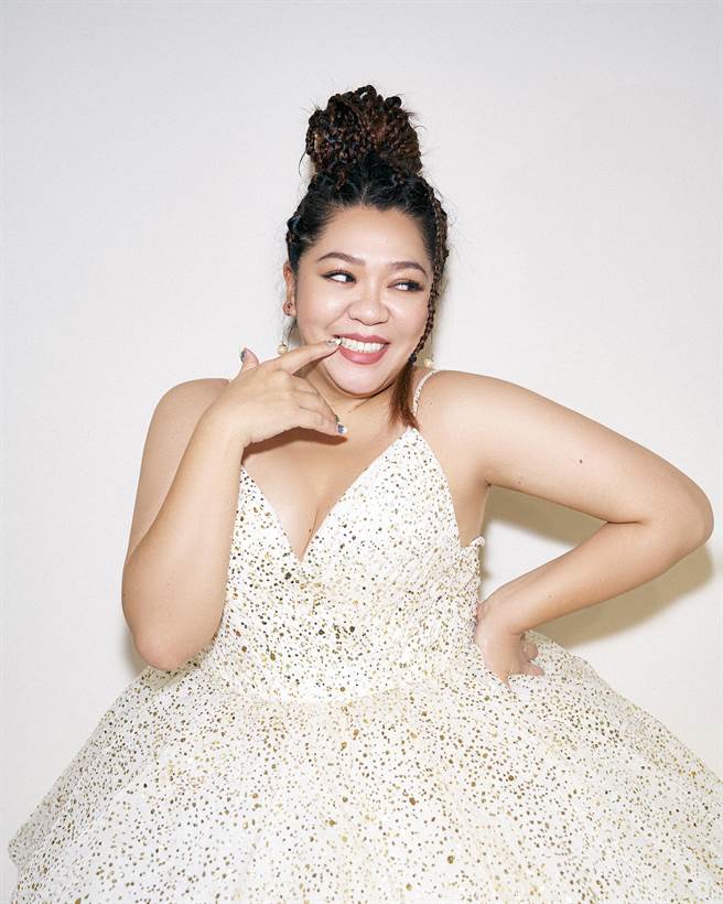 Amanda拍婚紗照，先嫁給自己。（藝和創藝提供）