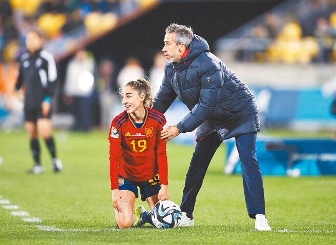 女足世界杯西班牙封后功臣赛后才知父亲过世