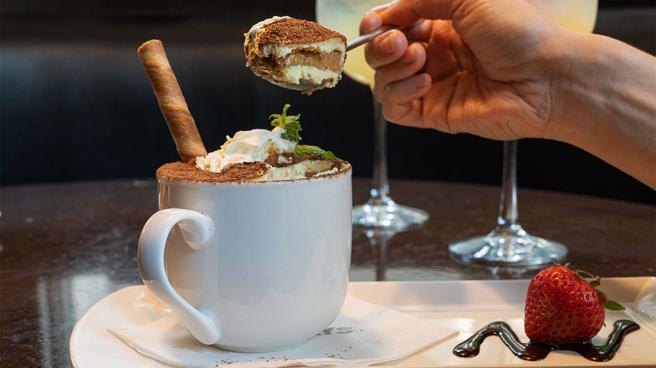 FRIDAYS 期间限定新品，带你用味觉走遍全世界！（图片来源：日日美食提供）