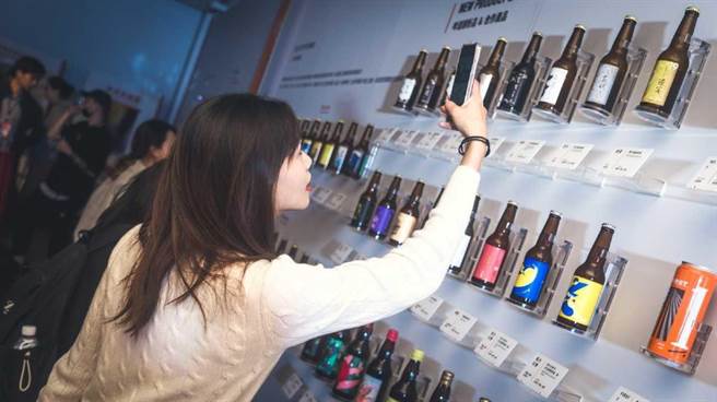 啤酒头酿造为新北首家精酿啤酒观光酒厂。（经发局提供）★《中时新闻网》关心您：饮酒过量，有碍健康。酒后不开车，安全有保障！