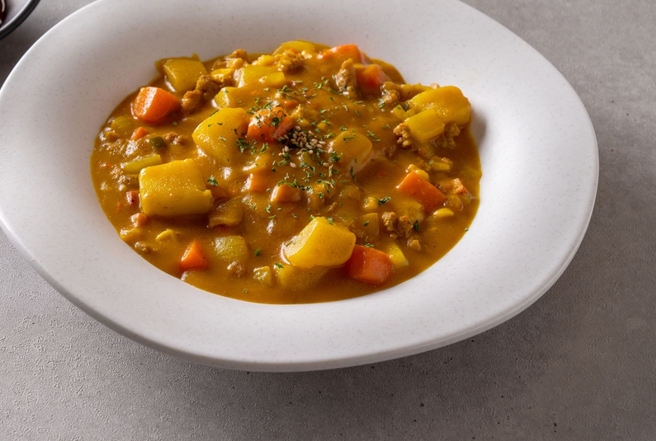 瘖啞爸寫紙條領待用餐，店家1暖舉逼哭12萬人。（示意圖／shutterstock）
