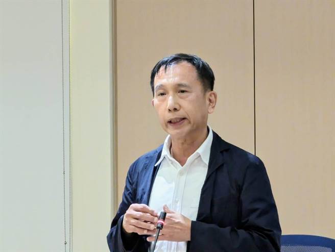 台水公司總工程師武經文表示，為近兩年夏季用水的困擾，向基隆市的民眾致歉，並保證未來不會再發生類似情況。（張志康攝）