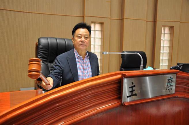 金门县议长洪允典连任六届议员，基层实力雄厚。（国民党提供）