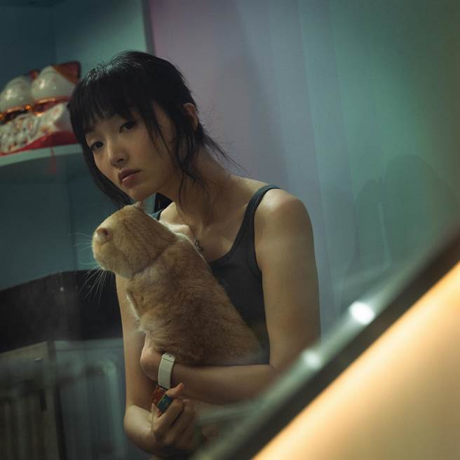 近来在台湾剧组拍片的蔡诗韵，演出其中单元《猫劫》。（华映提供）