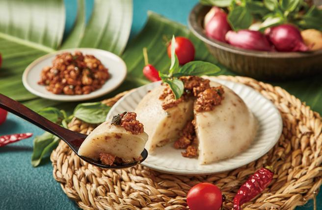 SOGO忠孝馆麻豆助碗粿－泰辣打抛猪碗粿，原价80元1入、特价150元2入。（SOGO提供）