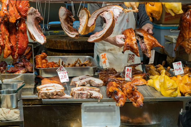 烧腊店徵人要「剁手」，内行网友揭真相。（示意图／shutterstock）