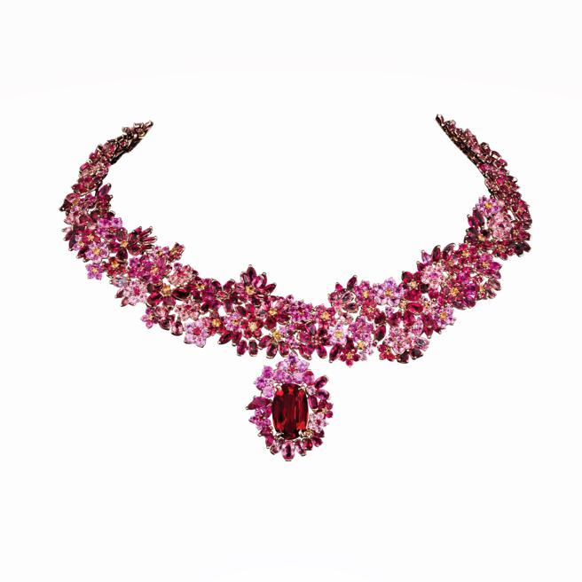 DIOR发表全新Les Jardins de la Couture系列珠宝， 图为Buisson Couture红宝石项炼，3亿4500万。（DIOR提供）