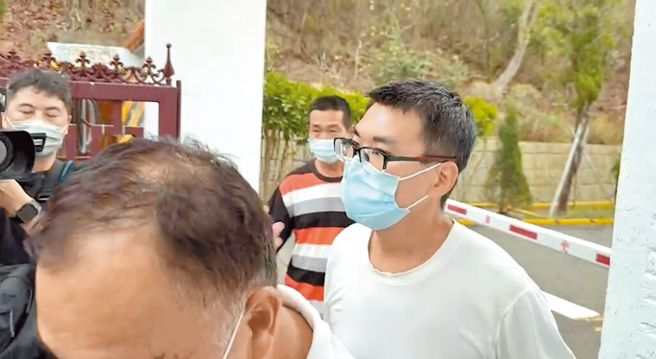 趙建銘開法拉利車禍會影響假釋？ 律師：除非酒駕或故意犯罪，圖為趙建銘假釋出獄畫面。(中時資料庫)