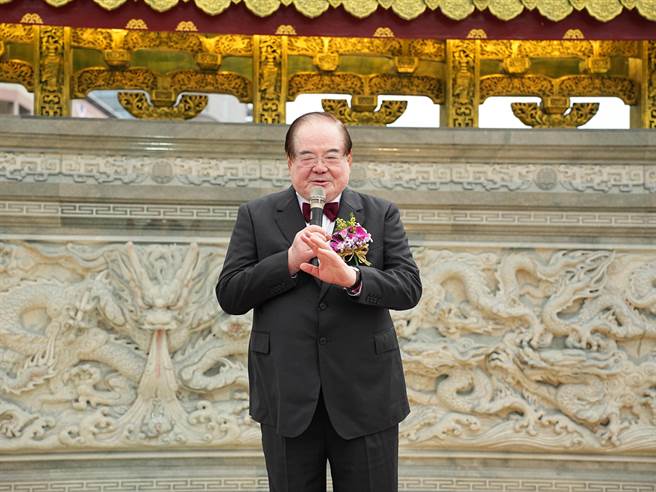 前國民黨祕書長李乾龍認為，應報案請檢調介入調查，此事涉及「侵害肖像權」以及「意圖使人不當選」，甚至應提出相應的告訴，以證明清白。(黃敬文攝)