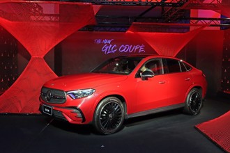 售價 289 萬／330萬單一動力雙輸出規格，Mercedes-Benz GLC200／300 Coupe 正式發表