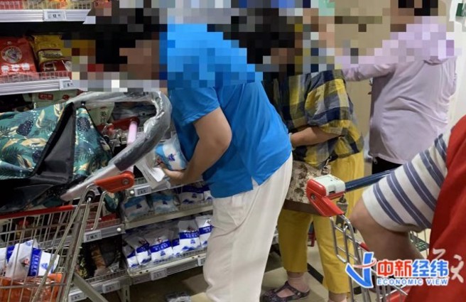 包括大陆人民都因日排核废水入海，急着先抢买盐（中国青年网）