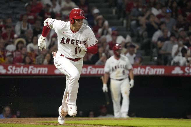 大谷翔平本季將以全職打者身分出賽。（美聯社資料照）