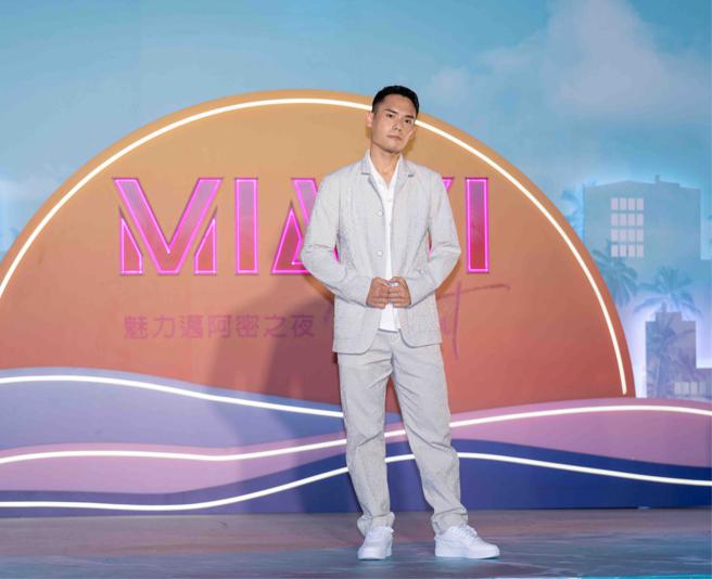 羽球选手柏礼维以rag & bone搭配Puma球鞋。（吴松翰摄）