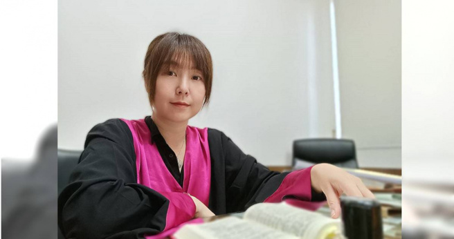 云林地检署检察官黄薇洁侦办偽造基地台案时，发现黑莓卡漫游门号不设防，将成为打诈最大破口。（图／读者提供）