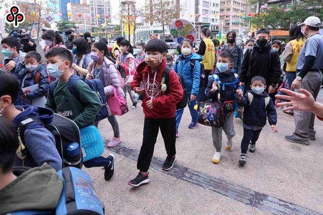 高中以下学校即将在8月30日开学。（本报资料照）