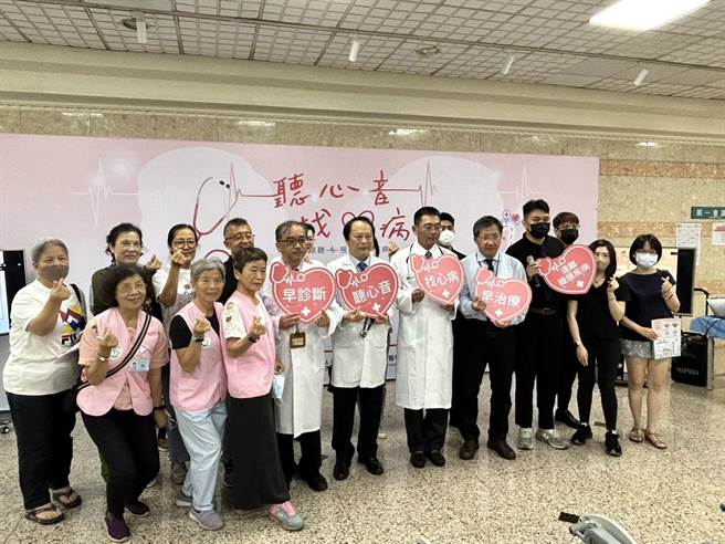 高雄荣民总医院今日举办「听心音、找心病」记者会，盼民眾能透过听取心音发现心臟端倪，能尽早就医避免憾事发生。（崔正纲摄）