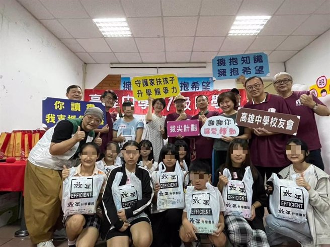 苗栗家扶中心2023年拔尖赠书计画26日举行小一新生赠书会。（苗栗家扶提供／谢明俊苗栗传真）